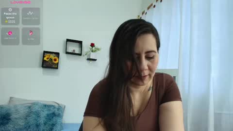 Snapshot of sophie_tyler25 chatting on July 8, 1:26 pm SOPHIE TYLER online show from July 8, 1:26 pm