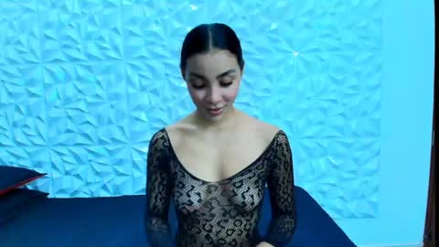 sophie_willow online show from April 15, 8:20 pm