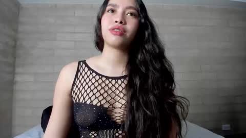 sophiebellucci online show from November 29, 7:22 am