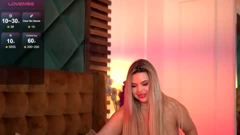 Sophie online show from February 11, 1:20 pm