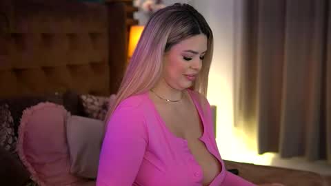 Sophie online show from December 3, 6:10 am