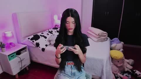 Snapshot of sophiecornett chatting on October 1, 1:55 am    online show from October 1, 1:55 am