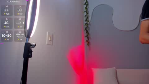 Sophie online show from December 18, 6:47 pm