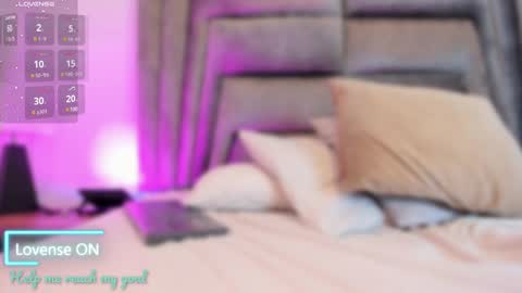 Sophie  online show from February 4, 5:45 pm