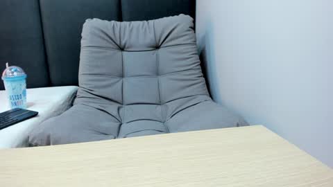 sophieharris__ online show from January 15, 10:57 pm