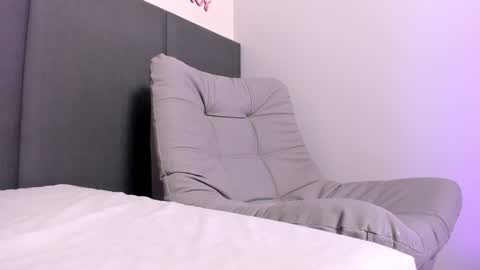 sophieharris__ online show from February 8, 1:54 am