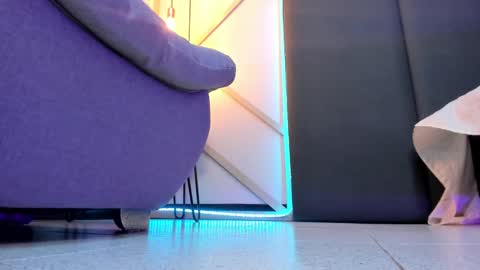 sophieharris__ online show from February 18, 11:41 pm