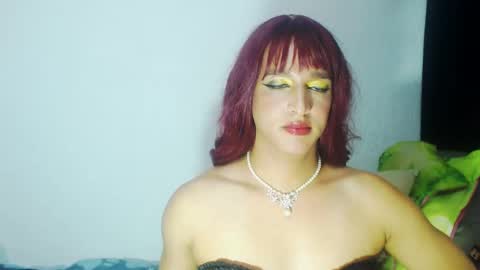 sophiehillsxo online show from February 1, 8:18 am