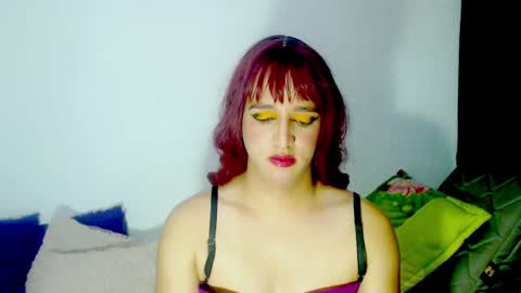 sophiehillsxo online show from March 6, 5:03 am