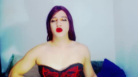 sophiehillsxo online show from February 5, 3:22 am