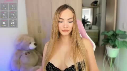 SAMANTHA online show from October 13, 1:44 pm