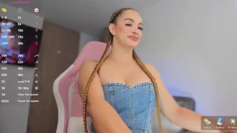 SAMANTHA online show from March 4, 2:01 pm