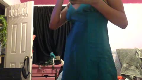 Snapshot of sophieinthecity chatting on July 13, 2:58 am Sophia Star online show from July 13, 2:58 am