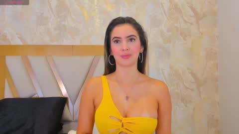 Sophie online show from February 8, 1:44 pm