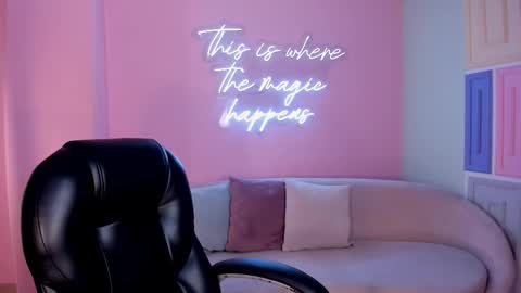 Sophie online show from February 26, 4:44 am