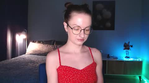 sophieleroux online show from December 14, 6:45 pm