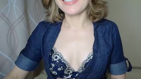 Sophiemisss online show from October 9, 11:19 am