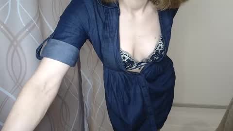 Sophiemisss online show from October 21, 7:09 am