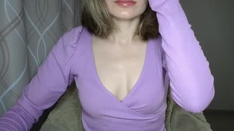 Snapshot of sophiemisss chatting on February 9, 5:22 am Sophiemisss online show from February 9, 5:22 am