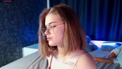 Sophie online show from April 29, 8:37 pm