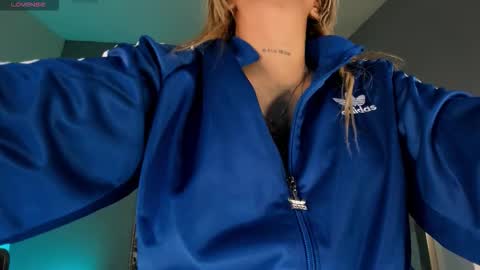 Sophie  Palmer online show from October 30, 11:00 am