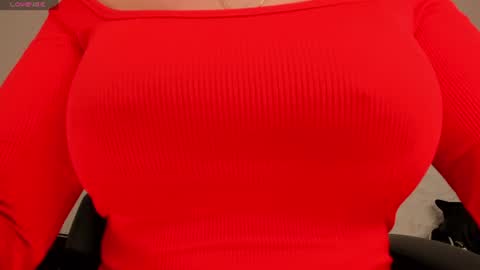 Sophie  Palmer online show from July 3, 11:49 am