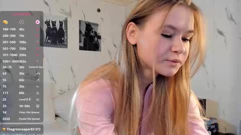 SophieRayne online show from February 5, 9:58 am