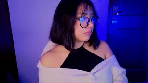   Sophie  online show from June 4, 6:58 pm