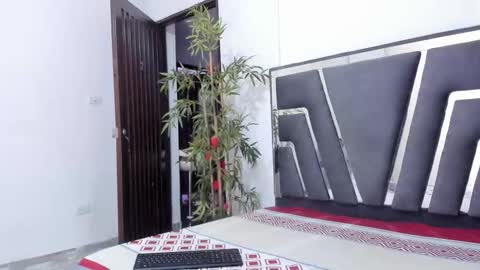 Snapshot of sophiia88 chatting on February 3, 11:37 am Shopiia88 online show from February 3, 11:37 am