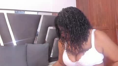 Snapshot of sophiia88 chatting on February 11, 12:10 pm Shopiia88 online show from February 11, 12:10 pm