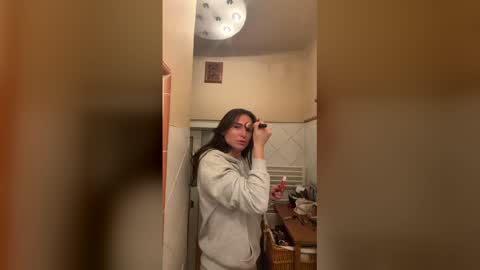 Snapshot of sophiiastarrr chatting on January 7, 6:43 pm SophiaStar online show from January 7, 6:43 pm