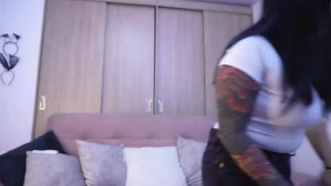 Sophiie online show from February 4, 3:34 am