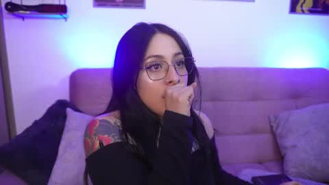 Snapshot of sophiiecums chatting on May 22, 3:24 am Sophiie online show from May 22, 3:24 am