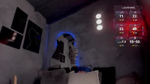 Snapshot of sophiierobertss_ chatting on September 30, 2:16 am Dani online show from September 30, 2:16 am