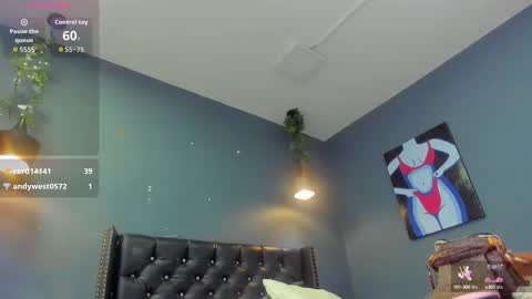 Sophie Taylor online show from October 3, 11:35 pm