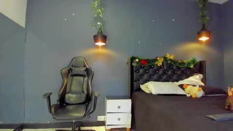 Sophie Taylor online show from January 10, 11:23 am