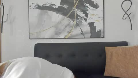 Snapshot of sophimariin chatting on April 29, 11:14 am Sophi online show from April 29, 11:14 am