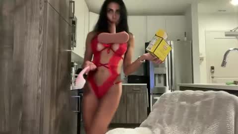 Snapshot of soprettyithurts69 chatting on November 4, 11:48 pm soprettyithurts69 online show from November 4, 11:48 pm