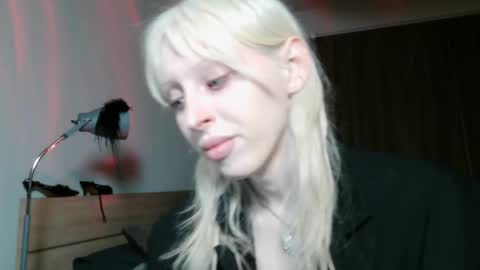 sora999999999 online show from April 12, 7:30 pm