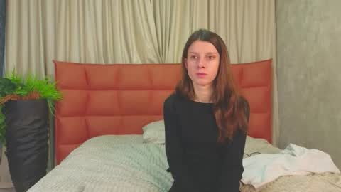 sorayanox online show from December 18, 2:45 pm