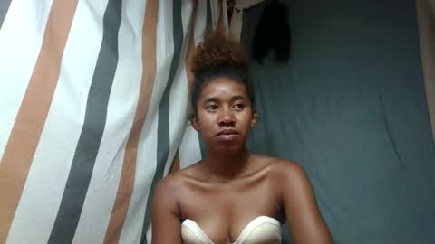 soriettezah online show from April 16, 5:08 am