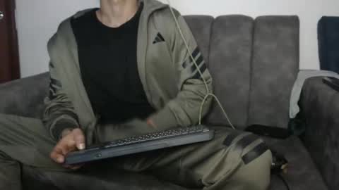 Snapshot of sornero777111 chatting on May 14, 2:07 am businessman online show from May 14, 2:07 am