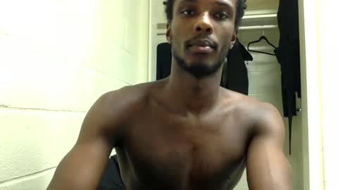 Snapshot of sosexy893943 chatting on February 7, 1:31 am Daniel online show from February 7, 1:31 am