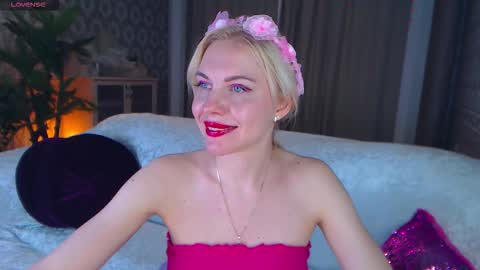 Lisa online show from December 1, 7:02 am