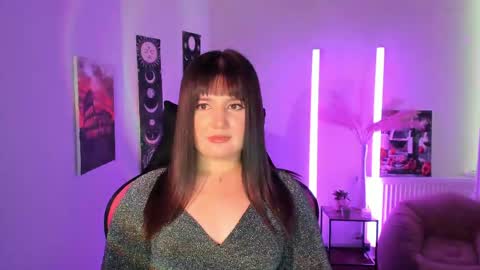 Snapshot of sour_cherry_ chatting on April 20, 3:26 pm Jennie online show from April 20, 3:26 pm