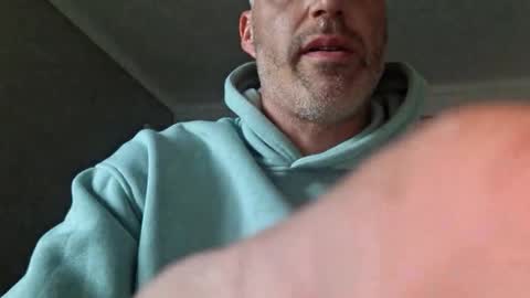 Snapshot of southboy2410 chatting on October 4, 4:05 pm southboy2410 online show from October 4, 4:05 pm