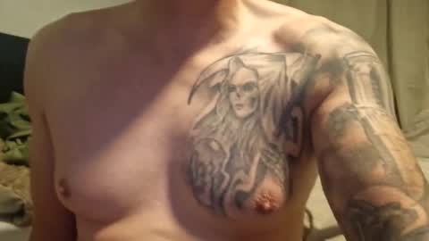 Snapshot of southboy2410 chatting on November 2, 10:34 pm southboy2410 online show from November 2, 10:34 pm