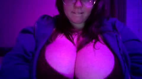 Snapshot of southernsin777 chatting on September 23, 5:10 am ivy online show from September 23, 5:10 am