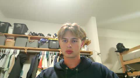 Snapshot of southpaw707 chatting on November 9, 7:39 am southpaw707 online show from November 9, 7:39 am