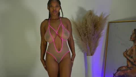 sow_fitt online show from May 10, 12:32 pm